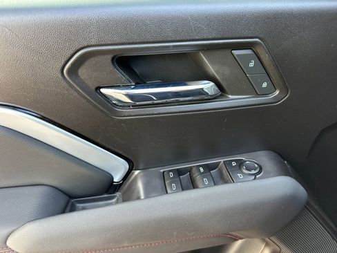 Used 2023 Chevrolet Colorado Z71 w/ Z71 Convenience Package 2 image 11