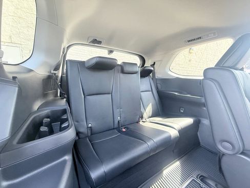 Used 2025 Toyota Grand Highlander AWD image 12