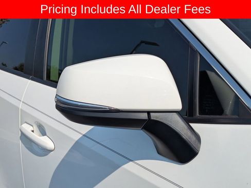 Certified 2020 Toyota RAV4 XLE w/ Convenience Package AWD/4WD image 13
