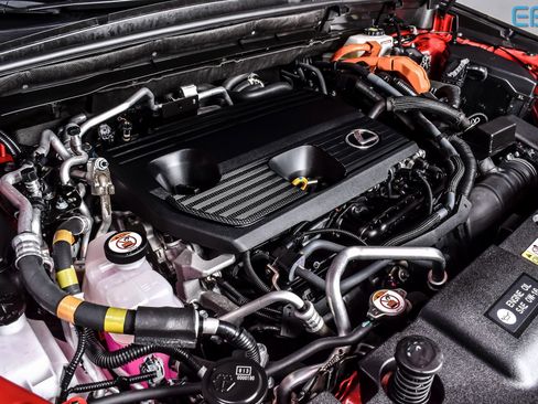 Used 2024 Lexus NX 450h+ AWD w/ Luxury Package image 13