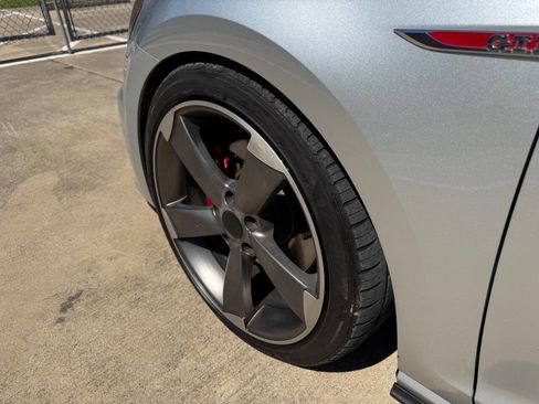 Used 2016 Volkswagen Golf 4-Door FWD image 19