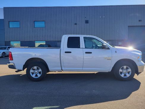 Used 2024 RAM 1500 Classic SLT image 2