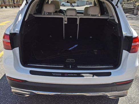 Used 2017 Mercedes-Benz GLC 300 4MATIC image 17