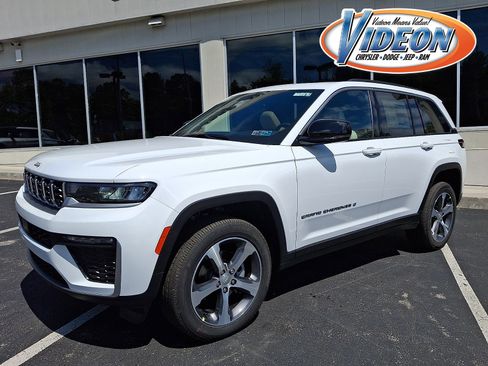 New 2026 Jeep Grand Cherokee Limited AWD/4WD image 1