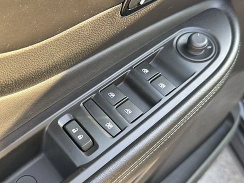 Used 2019 Buick Encore Preferred FWD image 22