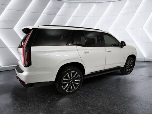 Used 2024 Cadillac Escalade Sport Platinum image 4