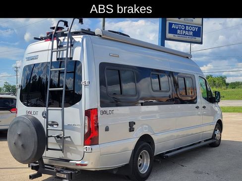Used 2019 Mercedes-Benz Sprinter 170 image 4