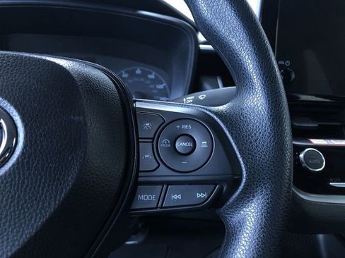 Certified 2025 Toyota Corolla LE image 25