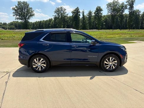 Used 2022 Chevrolet Equinox Premier AWD/4WD image 7
