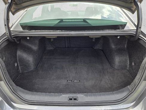 Used 2025 Nissan Altima 2.5 SV FWD image 6