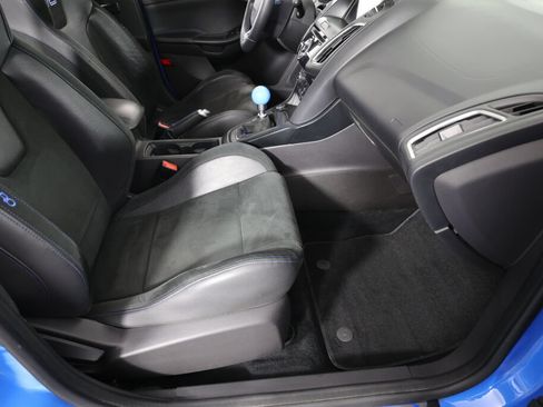 Used 2017 Ford Focus RS AWD/4WD image 26