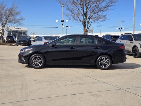 Certified 2024 Kia Forte LXS image 12