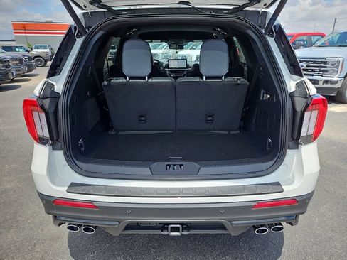 New 2026 Ford Explorer ST AWD/4WD image 18