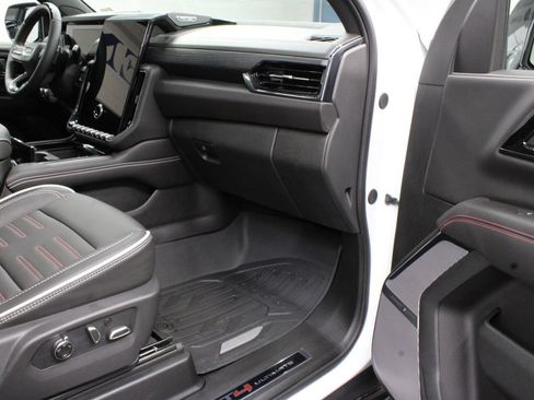Used 2026 GMC Yukon AT4 Ultimate w/ LPO, Floor Liner Package AWD/4WD image 44