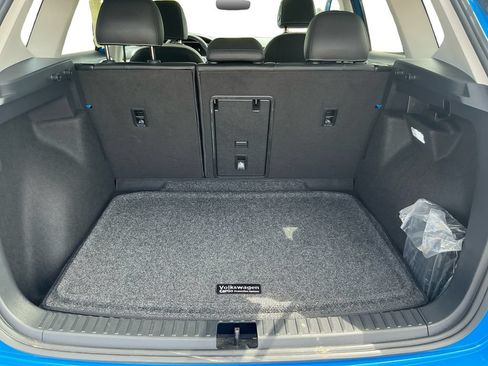 Used 2025 Volkswagen Taos SE w/ Panoramic Sunroof Package AWD/4WD image 24