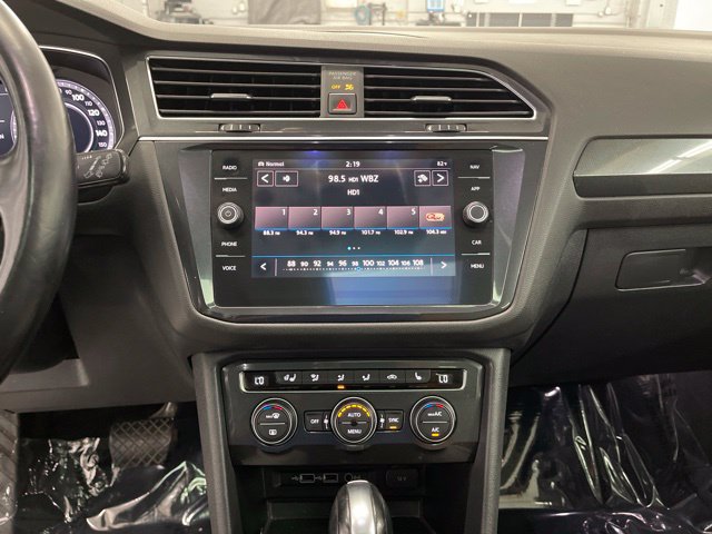 Used 2018 Volkswagen Tiguan SEL Premium AWD/4WD image 21