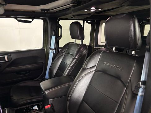 Used 2021 Jeep Wrangler Unlimited Sahara w/ Cold Weather Group image 19