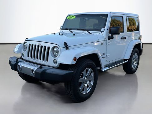 Used 2017 Jeep Wrangler Sahara w/ Mopar Chrome Edition Group image 7