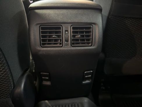 Used 2018 Toyota 4Runner SR5 AWD/4WD image 16