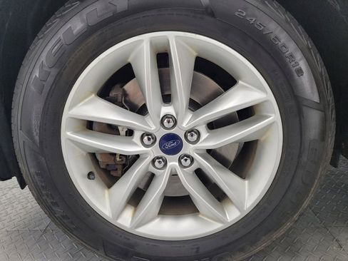 Used 2017 Ford Edge SEL image 31