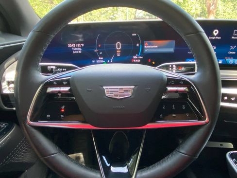 Used 2024 Cadillac Lyriq Luxury AWD/4WD image 21