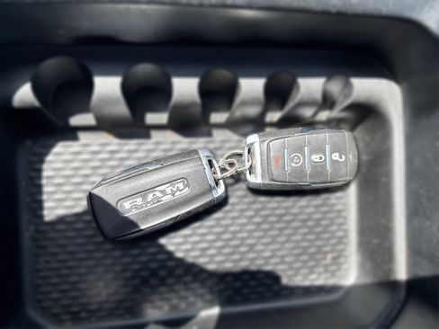 Used 2019 RAM 1500 Big Horn AWD/4WD image 34