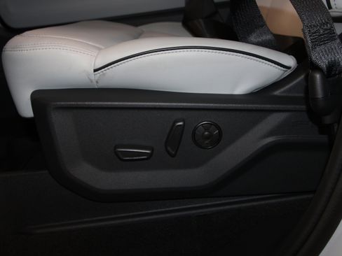 New 2026 Ford Expedition Max Platinum AWD/4WD image 7
