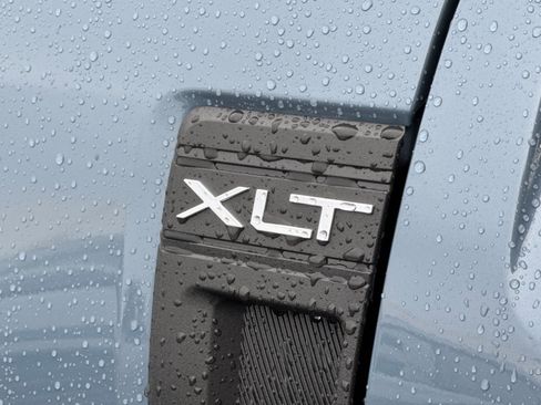 New 2025 Ford Maverick XLT w/ XLT Luxury Package image 8