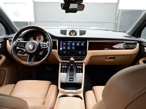 Certified 2023 Porsche Macan S AWD/4WD image 19