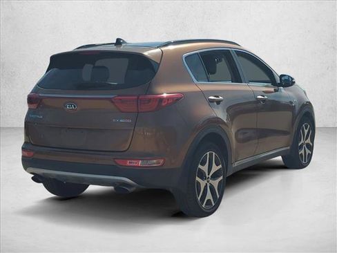 Used 2018 Kia Sportage SX image 5