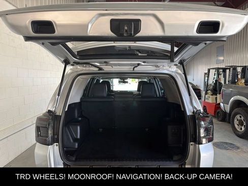 Used 2015 Toyota 4Runner Trail Premium AWD/4WD image 8
