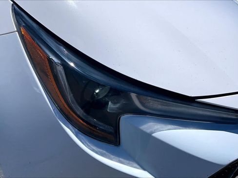 Used 2021 Toyota Corolla LE FWD image 27
