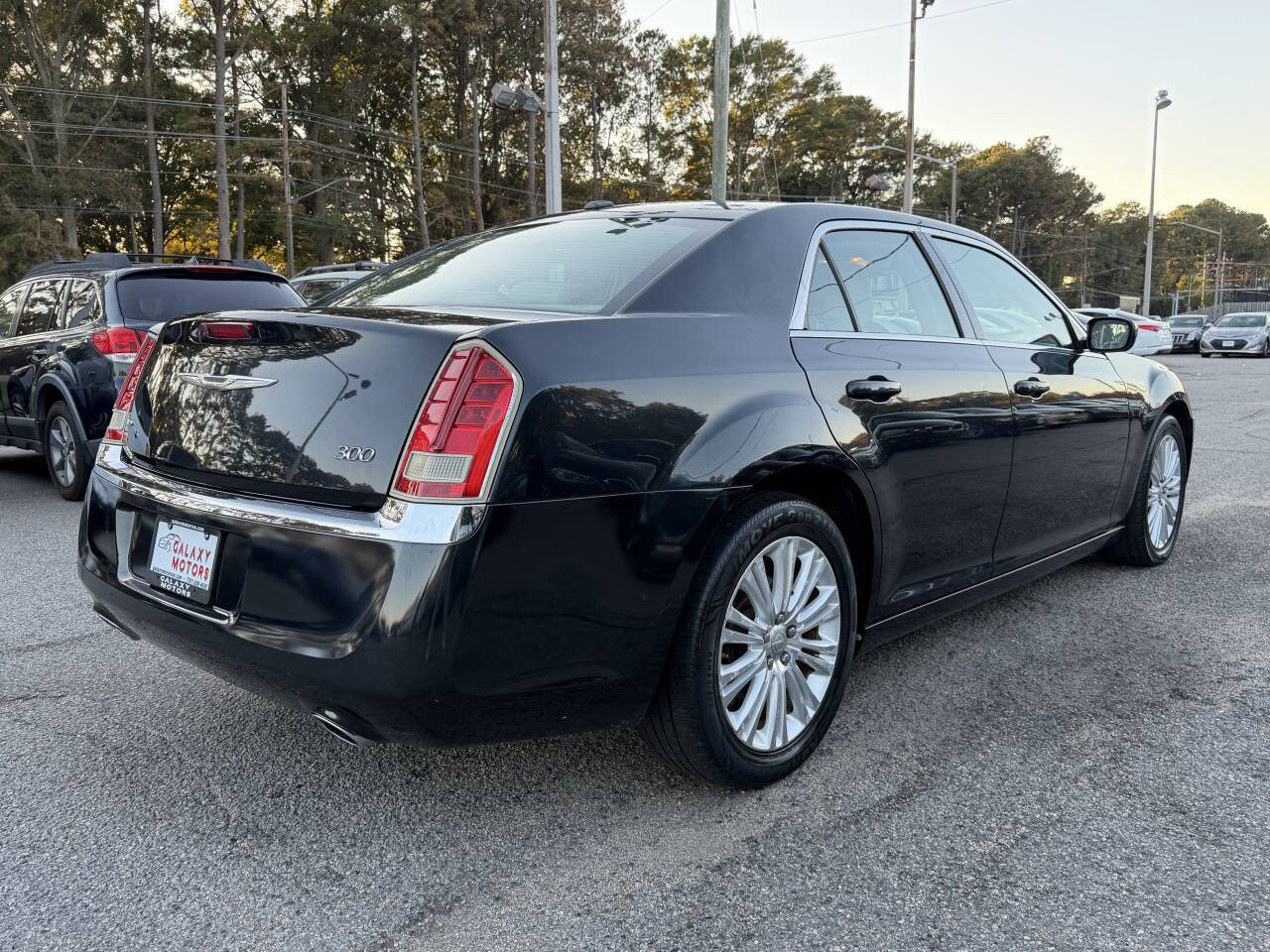 Used 2013 Chrysler 300 AWD image 5