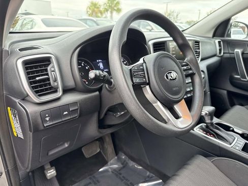 Used 2020 Kia Sportage LX image 24