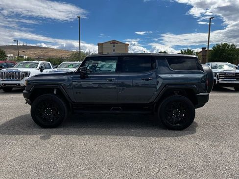 New 2025 GMC Hummer EV 2X w/ LPO, Dark Essentials Package image 8