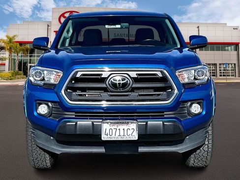 Certified 2018 Toyota Tacoma SR5 image 3