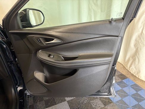 Used 2024 Buick Encore GX Preferred FWD image 12