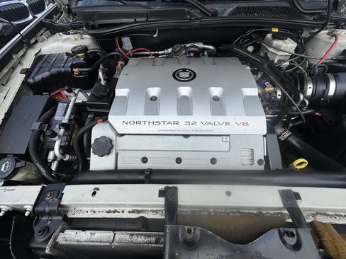 Used 2002 Cadillac De Ville DTS w/ Premium Equipment Pkg image 22