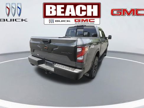 Used 2021 Nissan Titan PRO-4X w/ Pro-4x Convenience Package AWD/4WD image 3