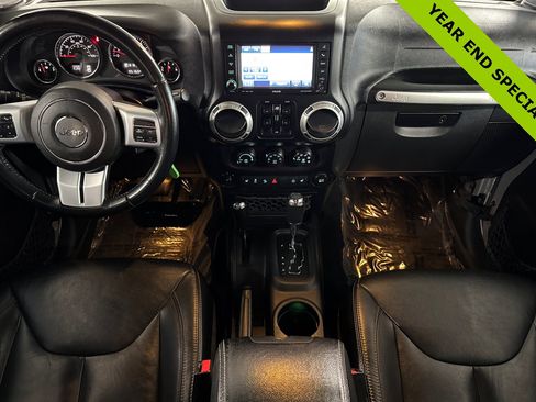 Used 2015 Jeep Wrangler Unlimited Rubicon image 13