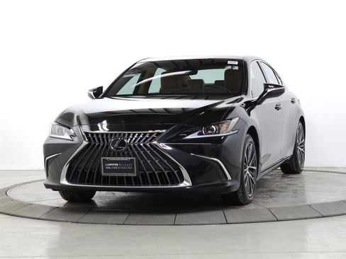 Used 2023 Lexus ES 350 image 3
