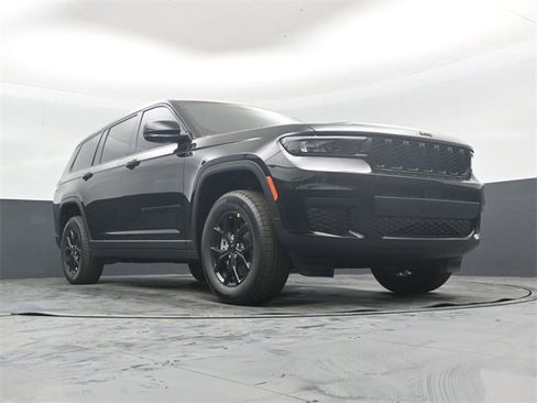 New 2025 Jeep Grand Cherokee L Altitude image 47