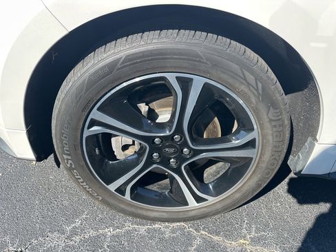 Used 2022 Ford Edge ST image 10