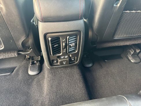 Used 2024 Dodge Durango GT image 15