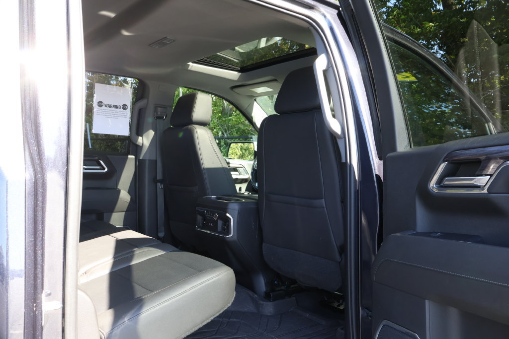 Used 2022 Chevrolet Silverado 1500 LTZ w/ LTZ Convenience Package II AWD/4WD image 52