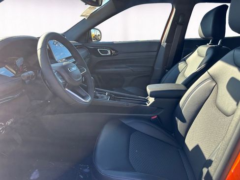 New 2026 Jeep Compass Latitude AWD/4WD image 9