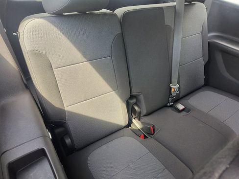 Used 2022 Chevrolet Traverse LT w/ LPO, Cargo Package FWD image 27
