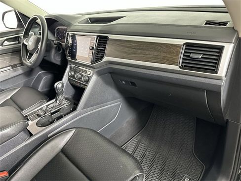 Used 2022 Volkswagen Atlas SE image 30