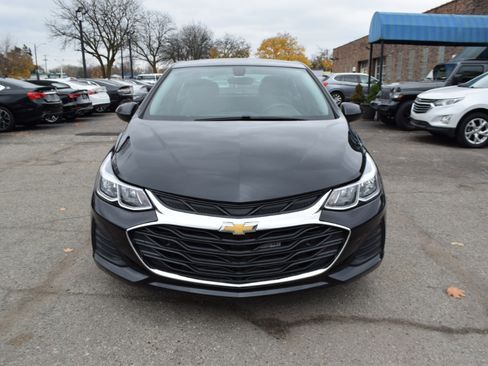 Used 2019 Chevrolet Cruze LT image 3