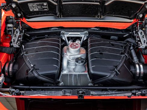 Used 2020 Lamborghini Huracan EVO image 23